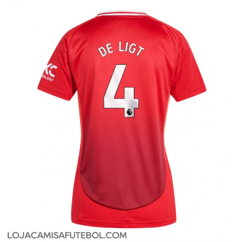 Camisa de Futebol Manchester United Matthijs de Ligt #4 Equipamento Principal Mulheres 2024-25 Manga Curta